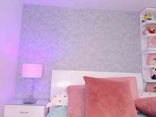 AlysonHill webcam