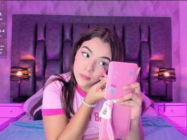 AlysonHill webcam