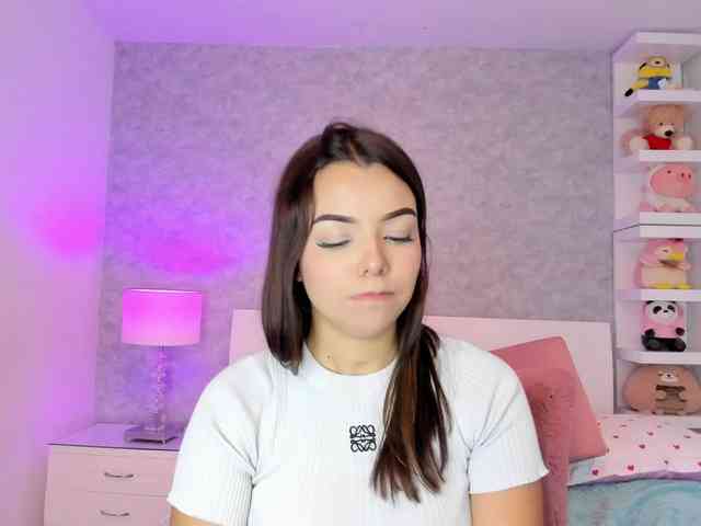 AlysonHill webcam