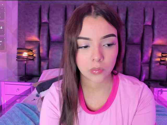 AlysonHill webcam