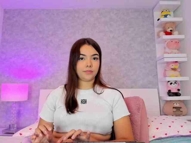 AlysonHill webcam