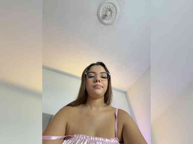 AlysonHill webcam