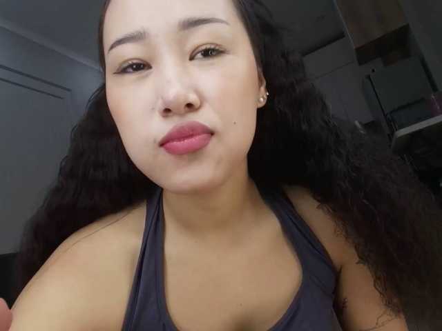 hangohoo, live now on BongaCams
