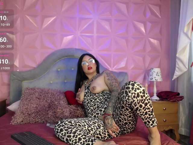 KiaraMoon1 live cam on BongaCams