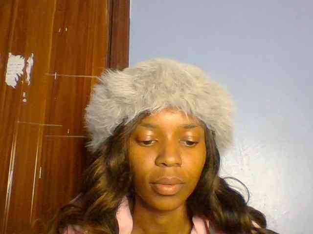 Model: Spiced-sweetness