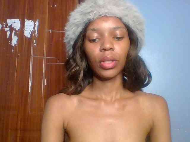 Model: Spiced-sweetness