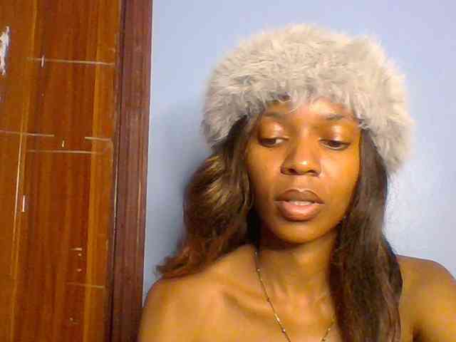 Model: Spiced-sweetness
