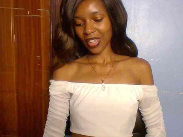 Model: Spiced-sweetness