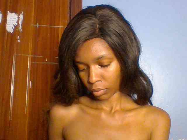 Model: Spiced-sweetness