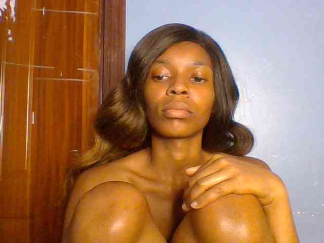 Model: Spiced-sweetness