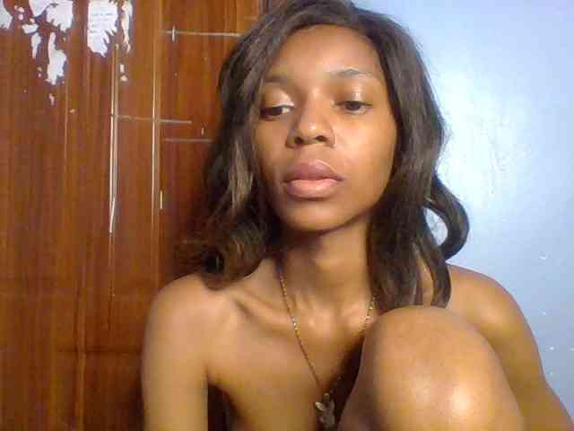 Model: Spiced-sweetness