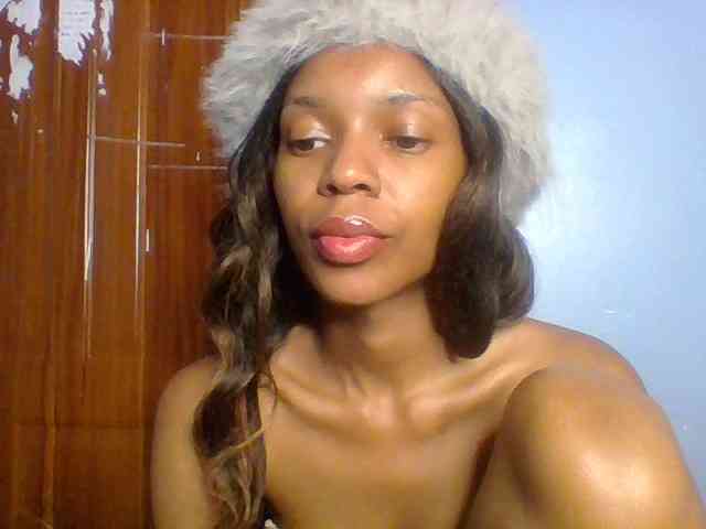 Model: Spiced-sweetness