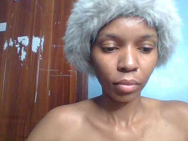 Model: Spiced-sweetness
