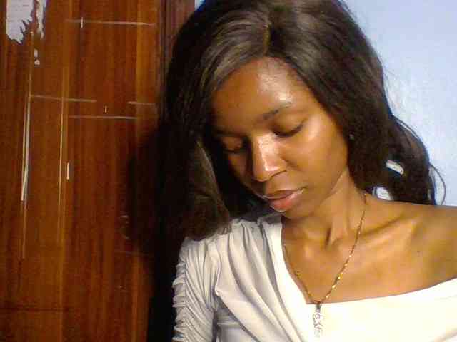 Model: Spiced-sweetness