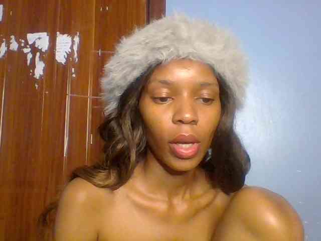 Model: Spiced-sweetness