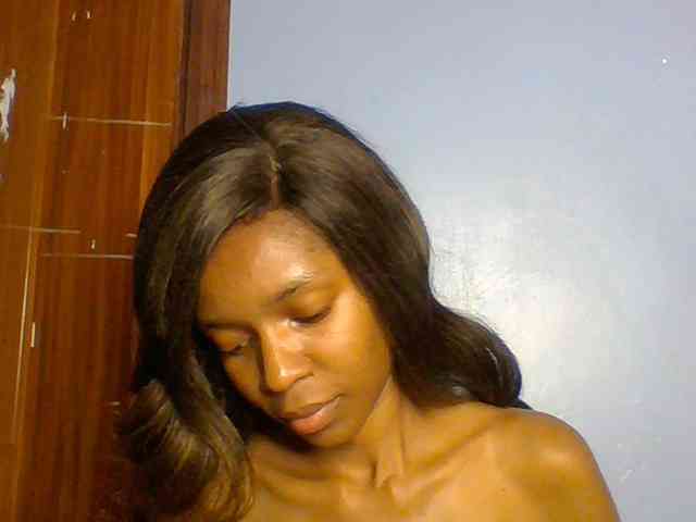 Model: Spiced-sweetness