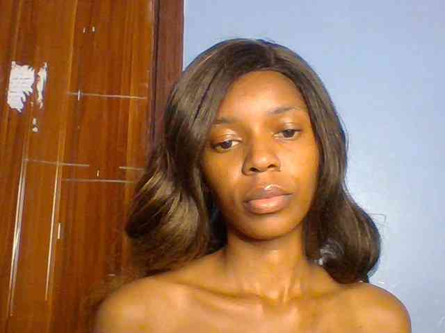 Model: Spiced-sweetness