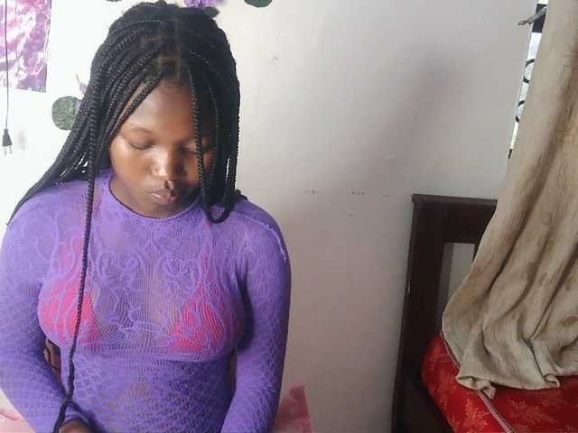 AmaniG live webcam show