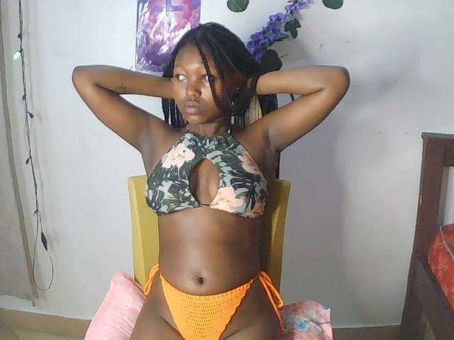 AmaniG live webcam show