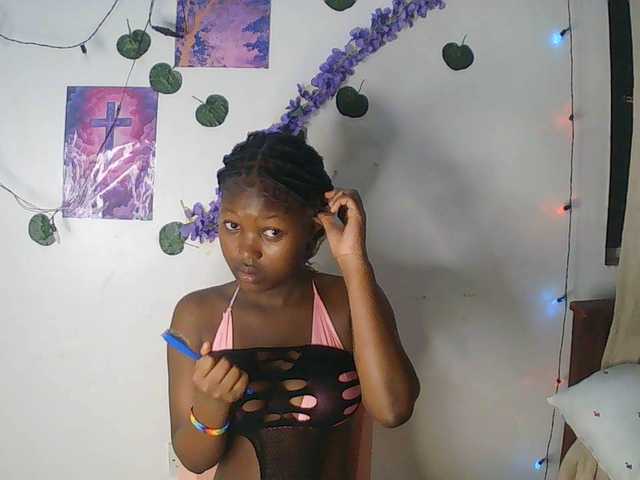 AmaniG live cam on BongaCams