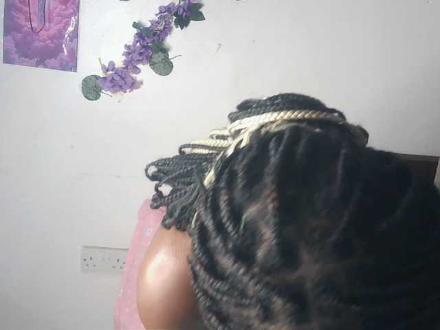 AmaniG live webcam show