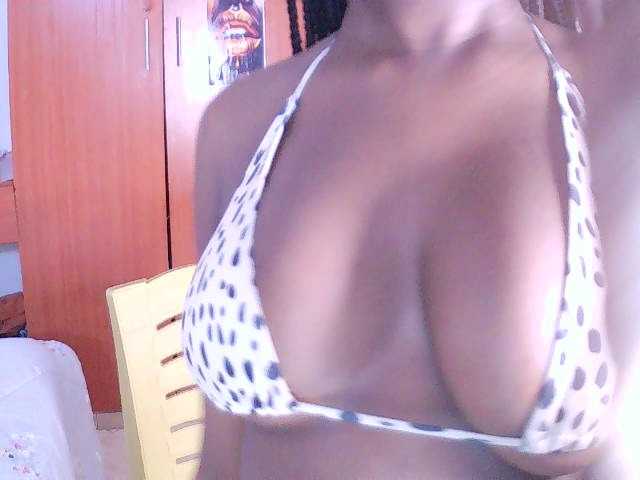 AmaniG live cam on BongaCams