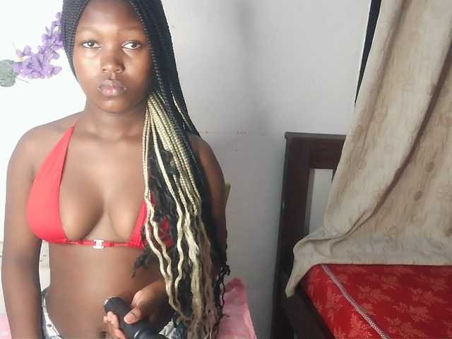 AmaniG live webcam show