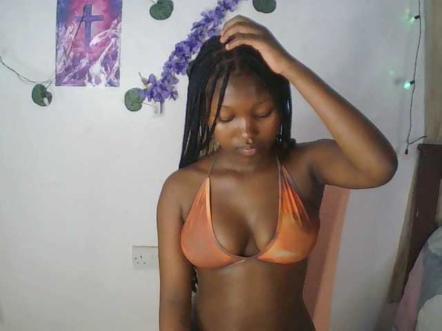 AmaniG live cam on UnifiedCams