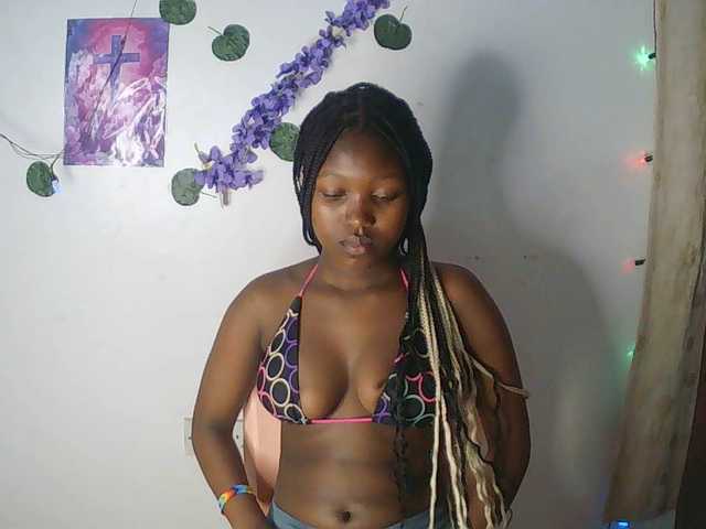 AmaniG live cam on BongaCams