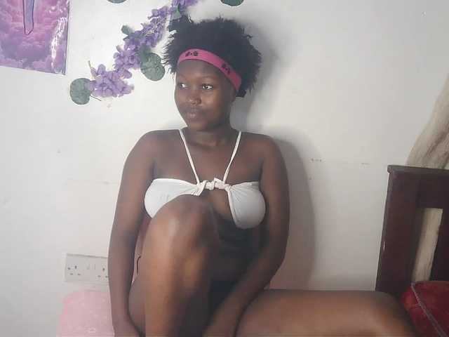 AmaniG live webcam show