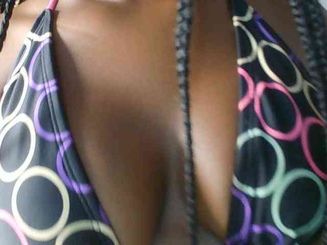 AmaniG webcam