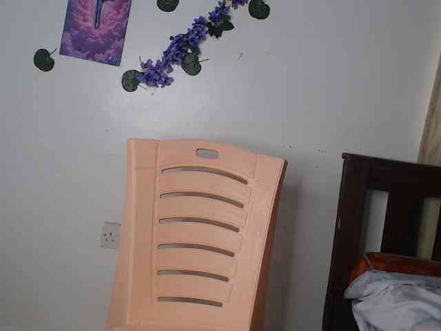 AmaniG webcam