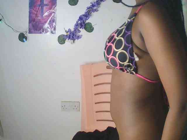 AmaniG webcam
