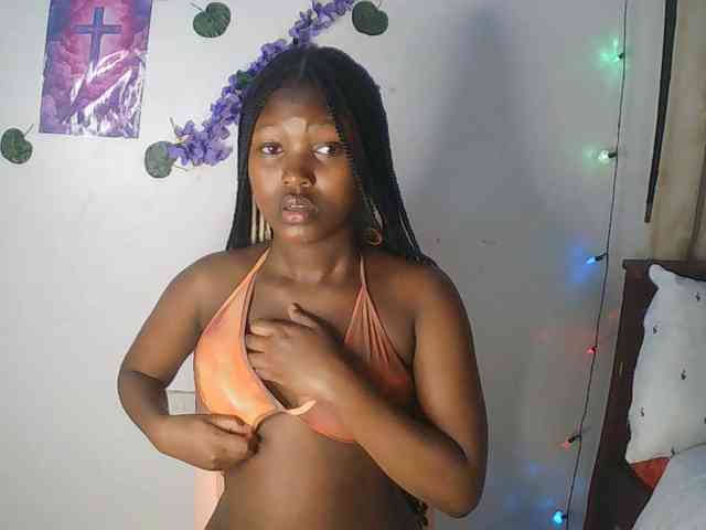 AmaniG webcam