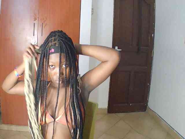 AmaniG webcam