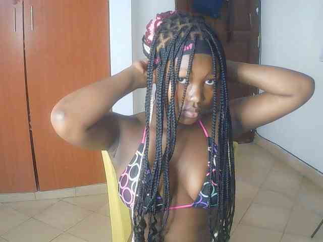 AmaniG webcam