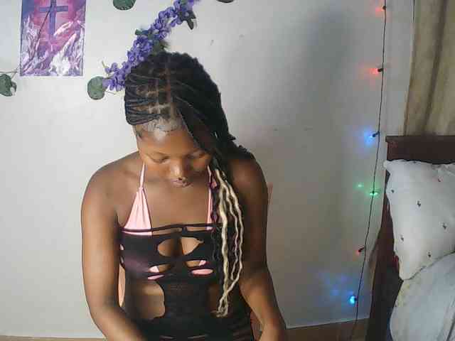 AmaniG webcam
