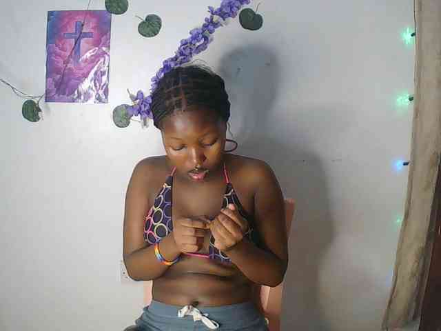 AmaniG webcam