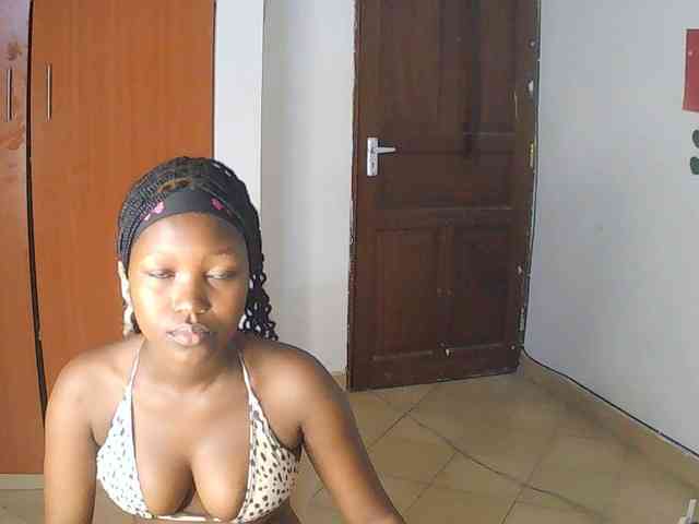 AmaniG webcam