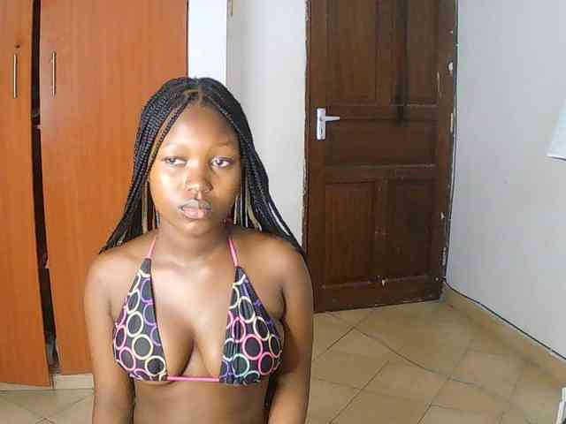 AmaniG webcam