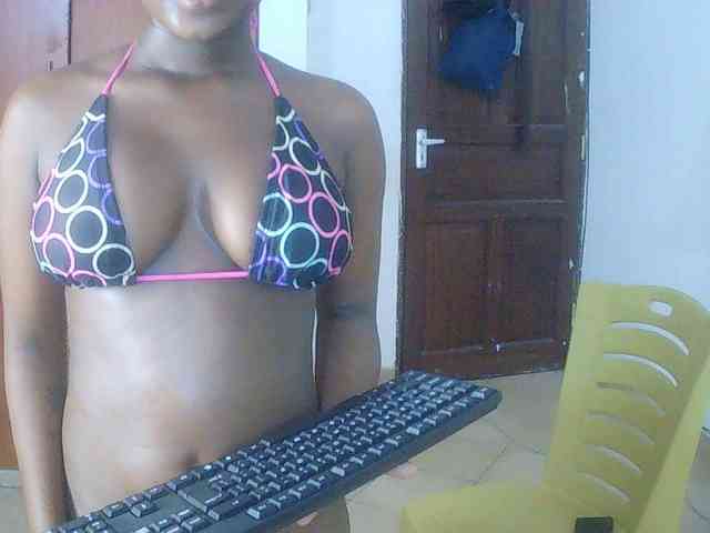 AmaniG webcam