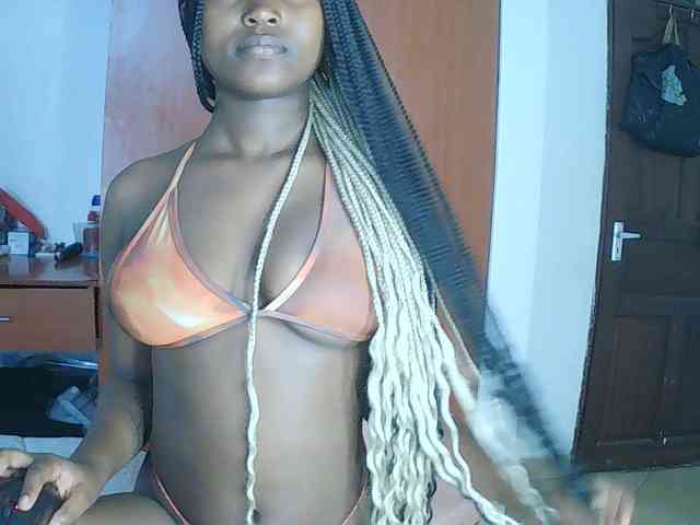 AmaniG webcam