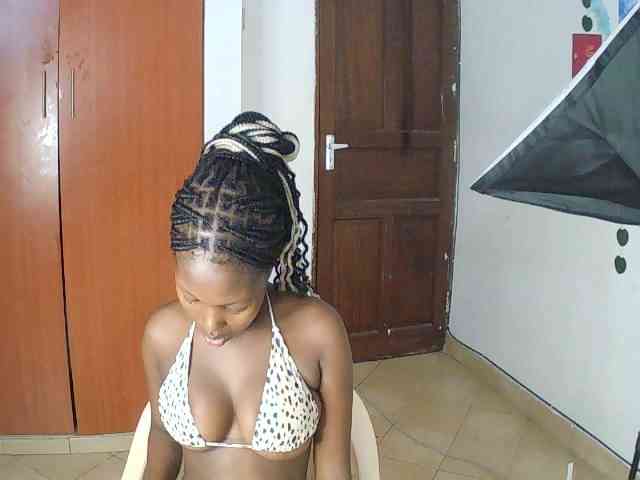 AmaniG webcam