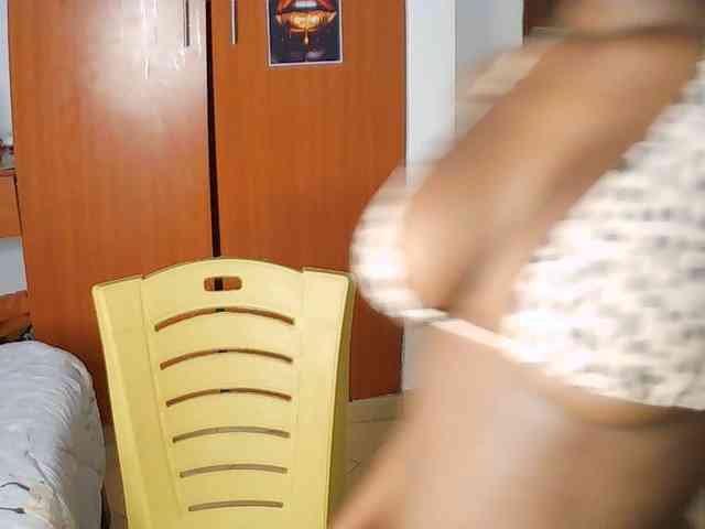 AmaniG webcam