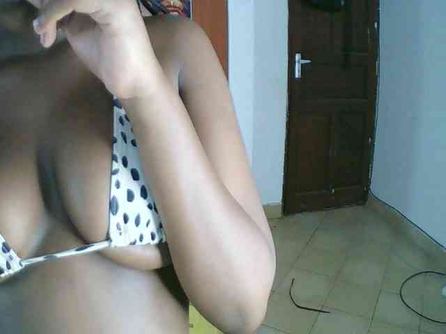 AmaniG webcam