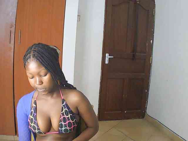 AmaniG webcam