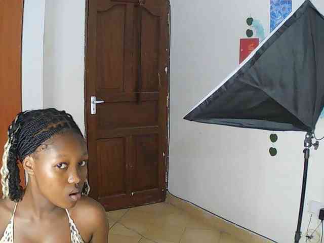 AmaniG webcam