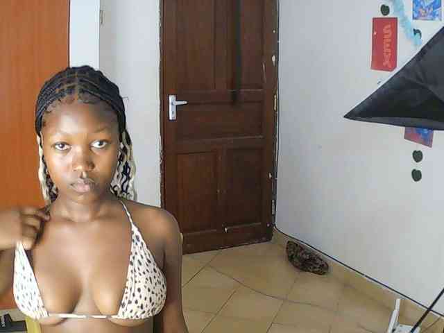 AmaniG webcam