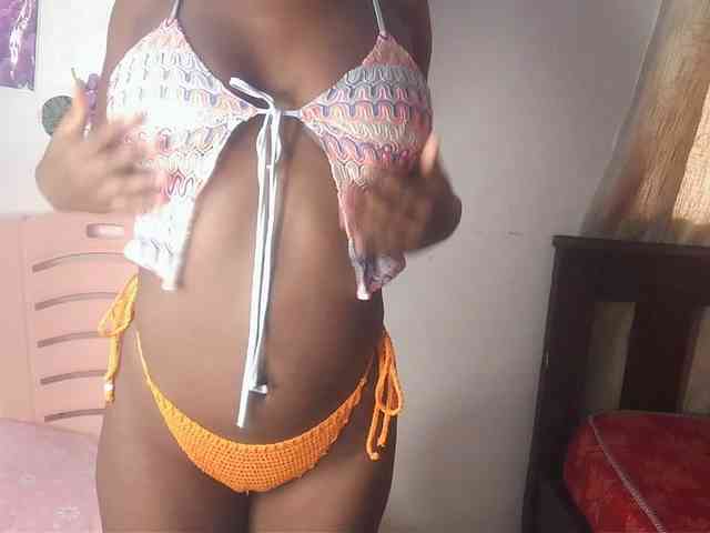 AmaniG webcam