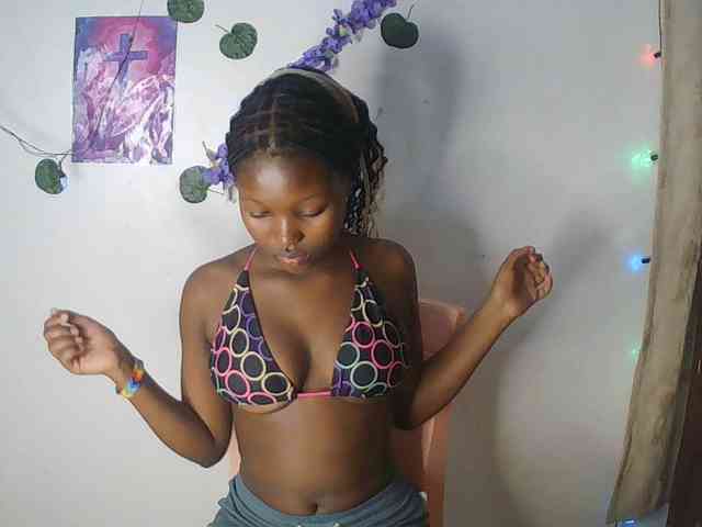 AmaniG webcam
